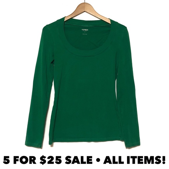 Express Tops - Express Sexy Stretch Scoopneck Tee